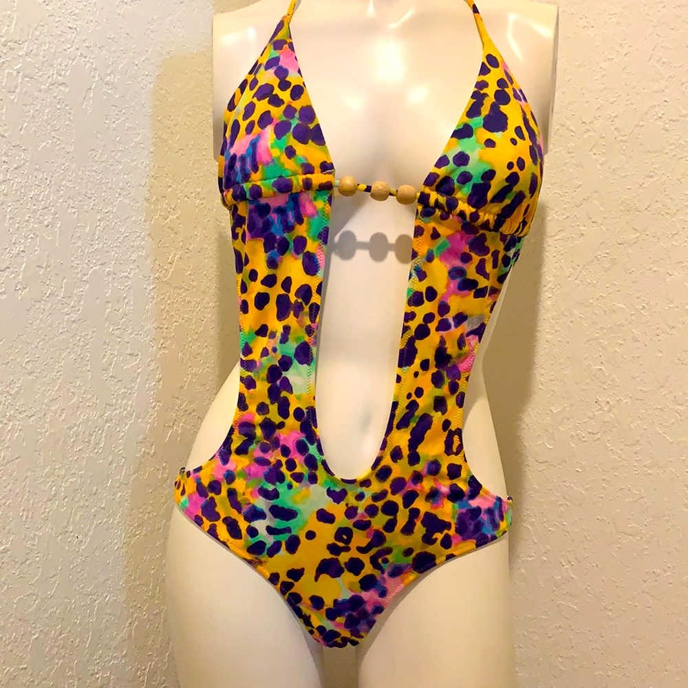 Like New Victoria’s Secret Yellow Leopard Swimsuit